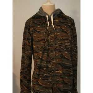Modern Amusement Camo Hoodie Jacket Size Small